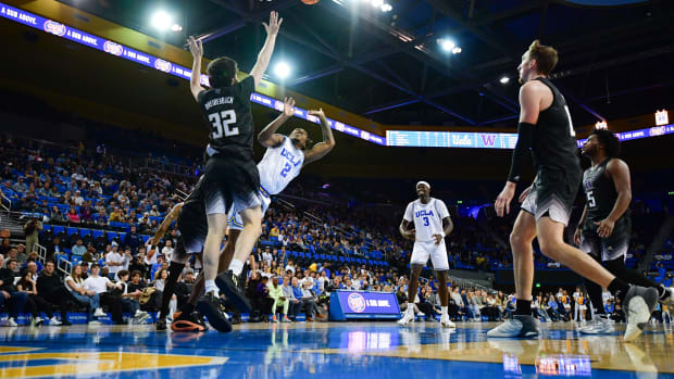 ucla washington huskies